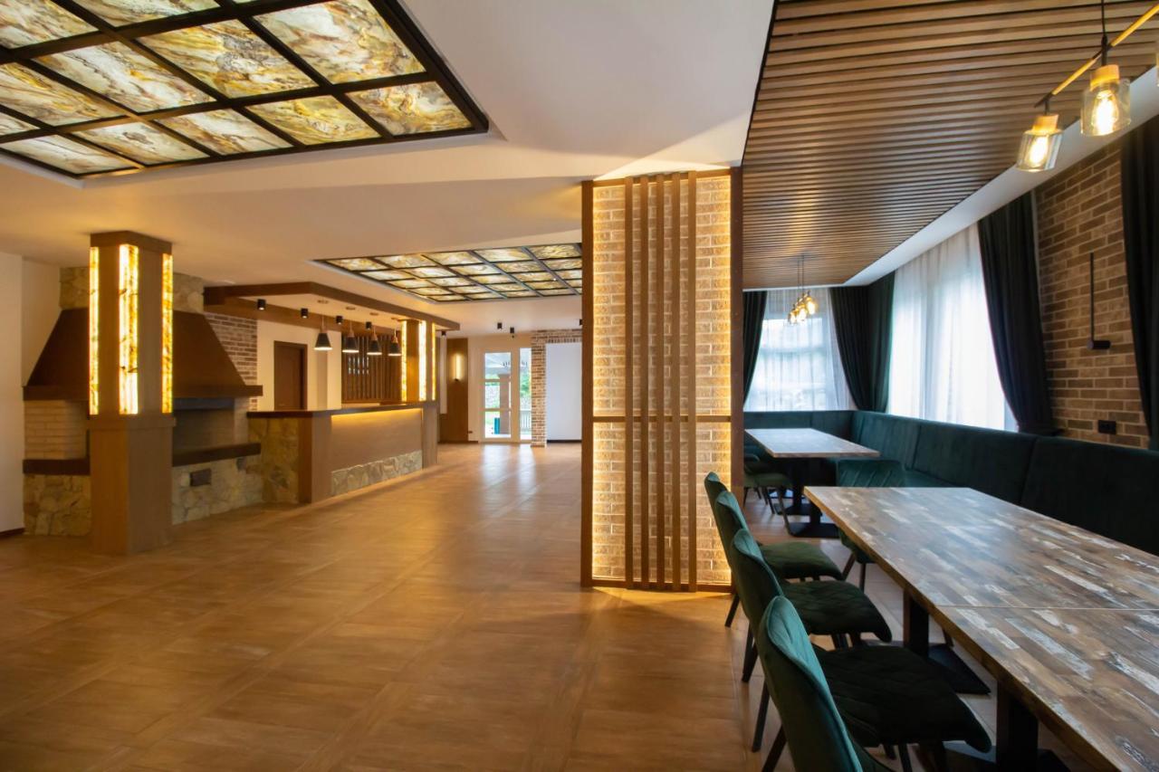 Hotel Berghaus Bucovina à Câmpulung Moldovenesc Extérieur photo